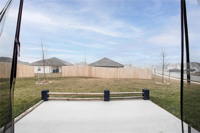 view of yard featuring a patio area