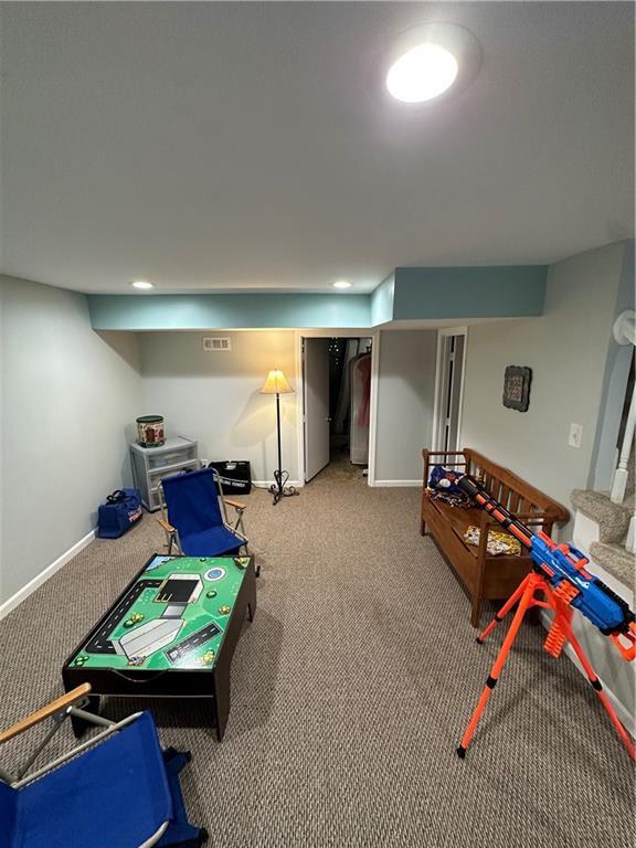 game room with carpet floors