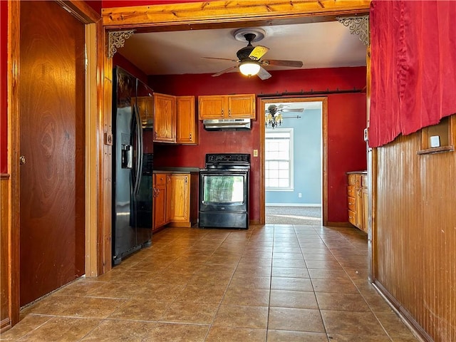 kitchen with ceiling fan and black appliances