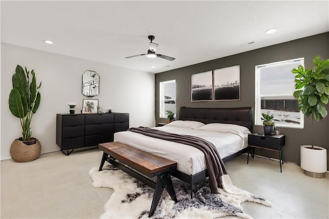 bedroom with ceiling fan