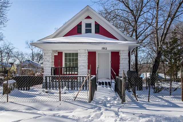 view of front facade featuring a porch