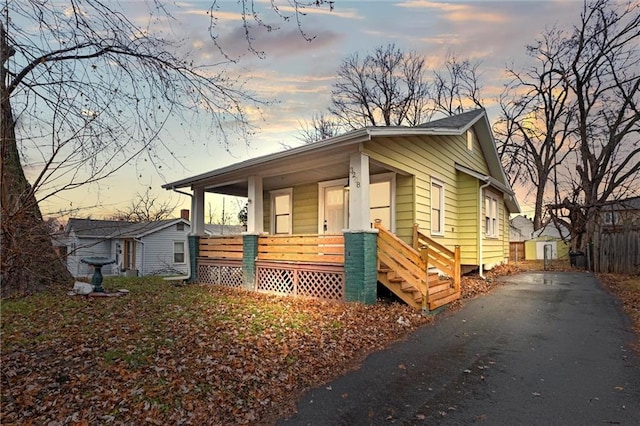 view of front facade with covered porch