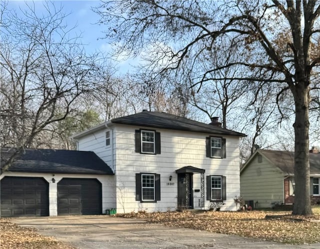 view of front facade with a garage