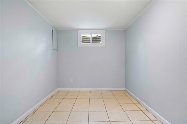 empty room featuring light tile patterned floors