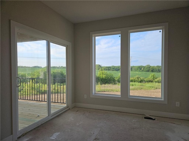 5005 146th St, Basehor, KS 66007 - unfurnished room with baseboards