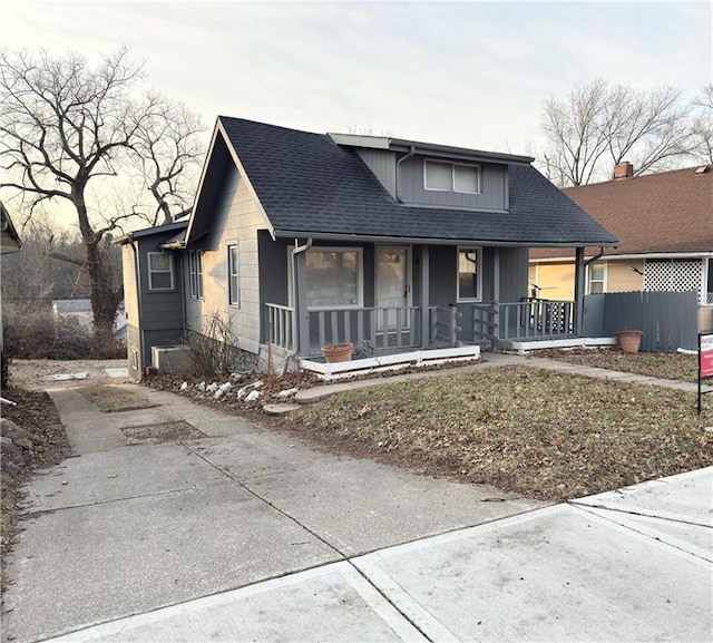 bungalow-style house featuring a porch