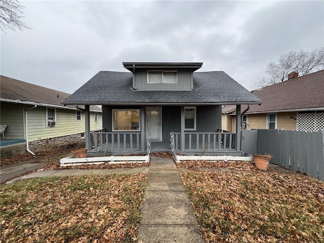 bungalow-style house featuring covered porch