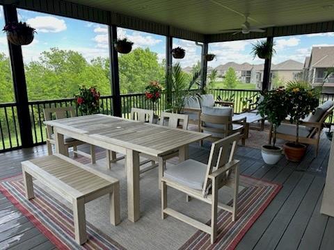 deck with ceiling fan