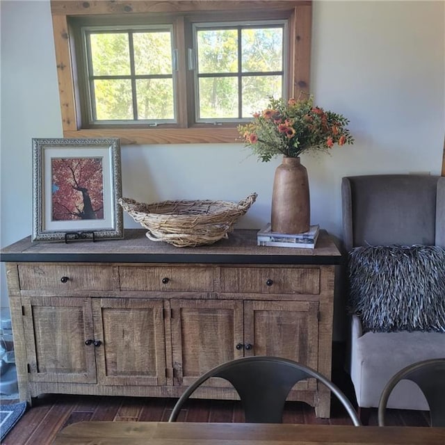 interior details with wood finished floors