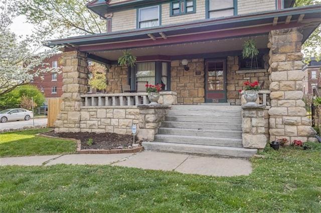 3746 Walnut St, Kansas City, MO 64111 - photo 5