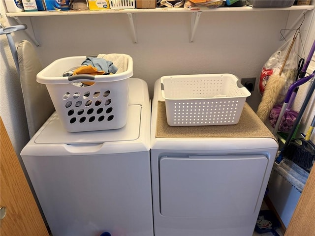 laundry room with washer and clothes dryer