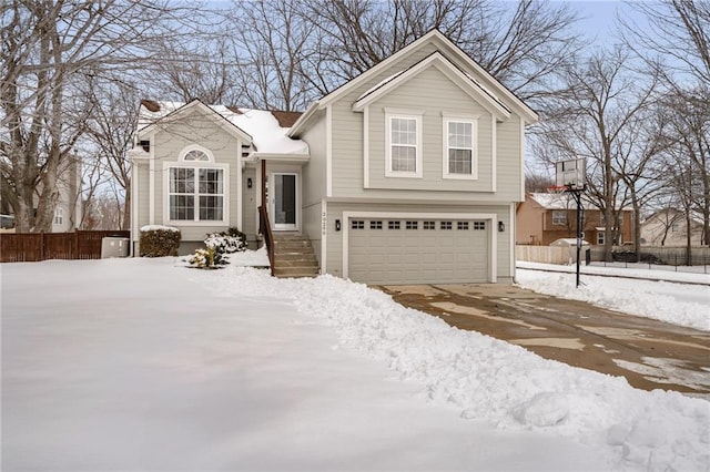 view of front facade featuring a garage