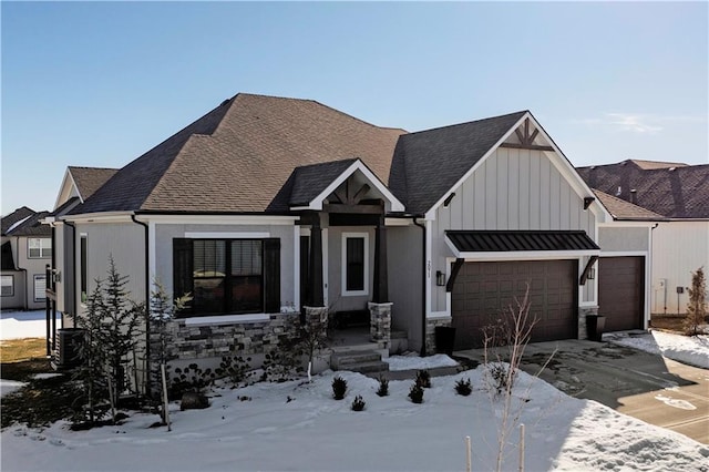 view of front of house featuring a garage