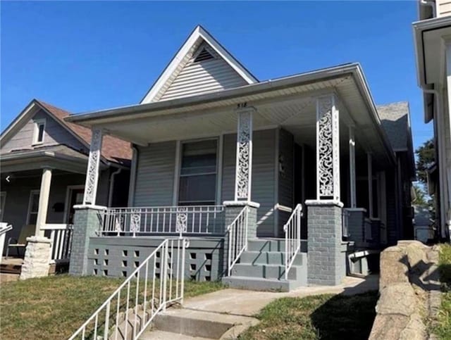 view of front facade featuring covered porch