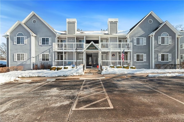 view of front of home with covered porch