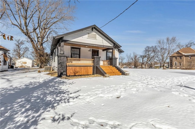 bungalow-style house with covered porch