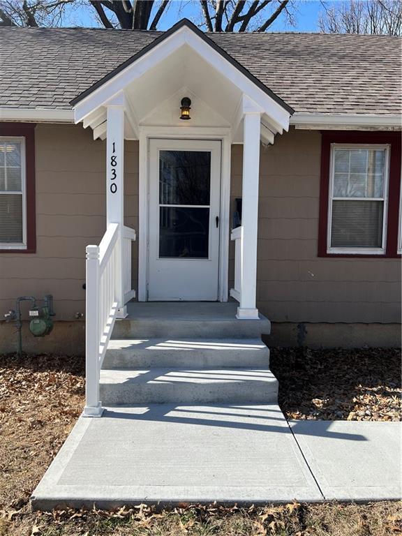 view of entrance to property