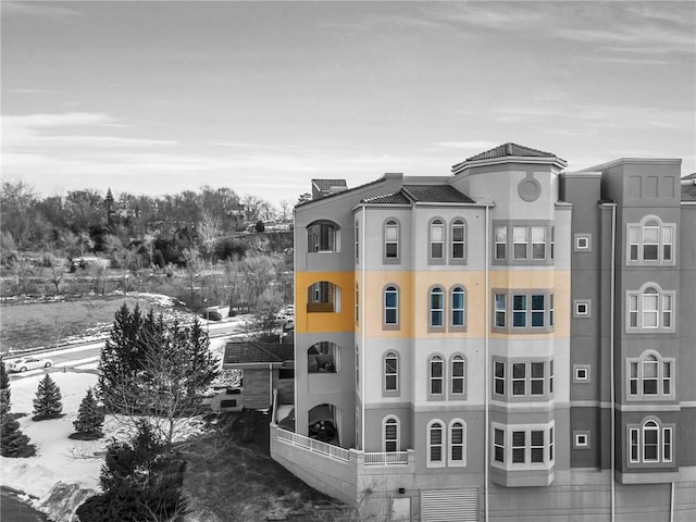 3810 N Mulberry Dr Unit 301, Kansas City, MO 64116 - photo 2