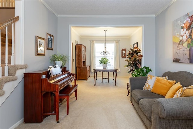 sitting room featuring crown molding, light carpet, and an inviting chandelier