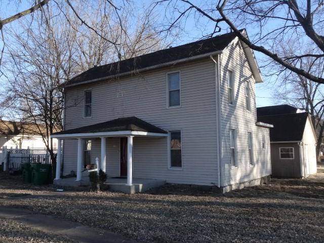 view of front facade featuring covered porch