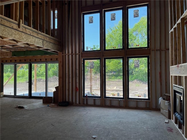 16920 Parkhill St, Overland Park, KS 66221 - view of unfurnished living room