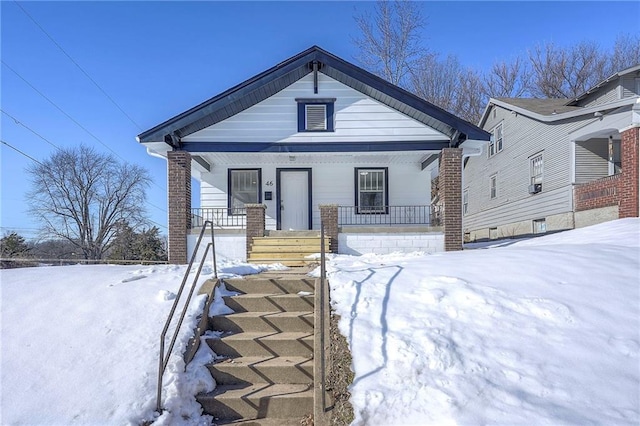 view of front of house with covered porch