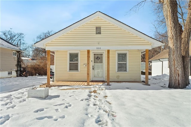 bungalow-style house with covered porch