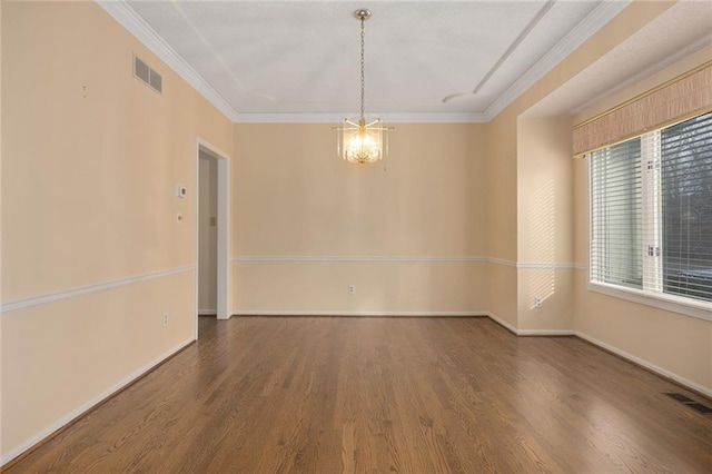 unfurnished room with crown molding, a notable chandelier, and dark hardwood / wood-style flooring