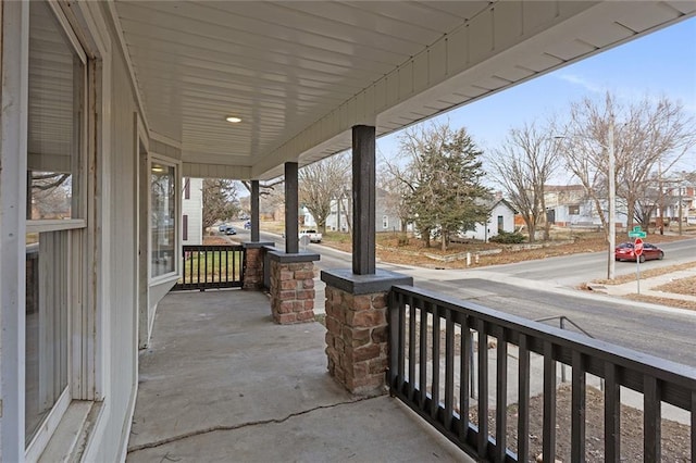 view of patio / terrace with covered porch