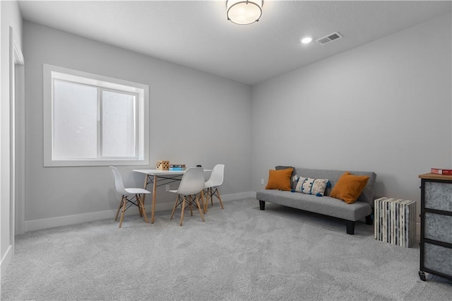 17186 S Heatherwood St, Olathe, KS 66062 - dining area with carpet flooring and baseboards