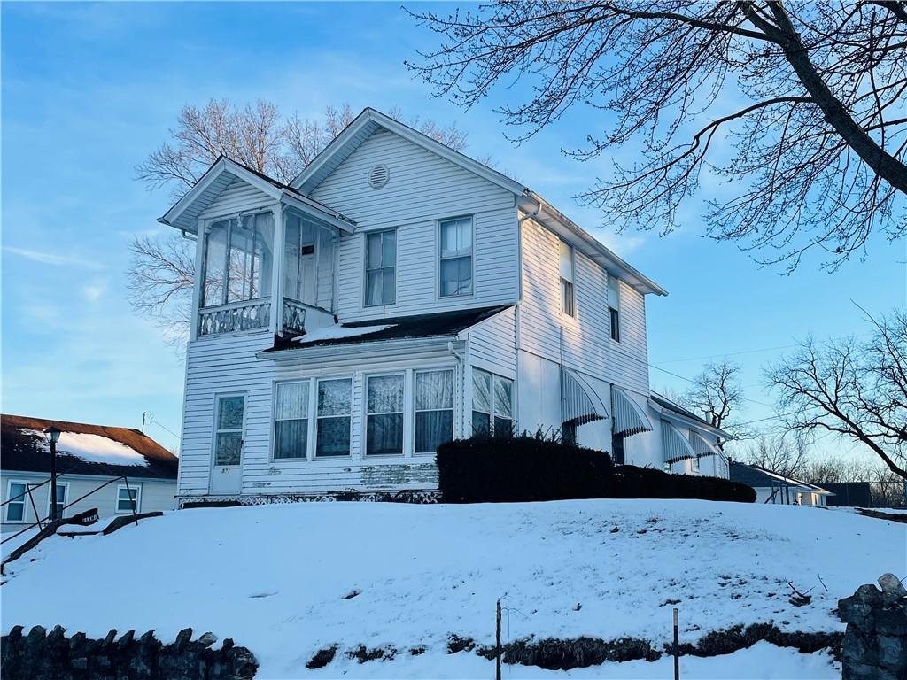 view of front of house