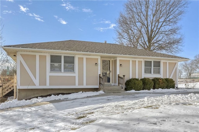 view of front of property