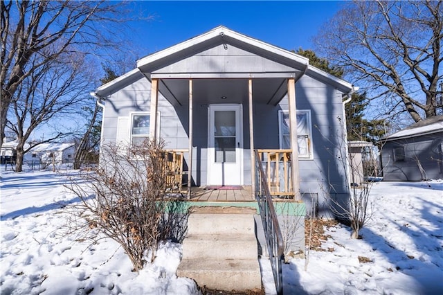 bungalow featuring covered porch