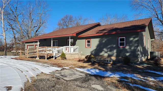 view of front of house featuring covered porch