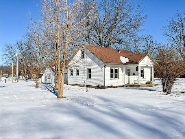 view of front of property