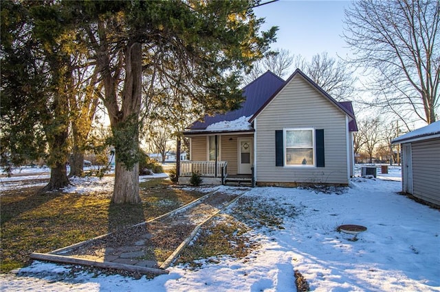 bungalow featuring a porch