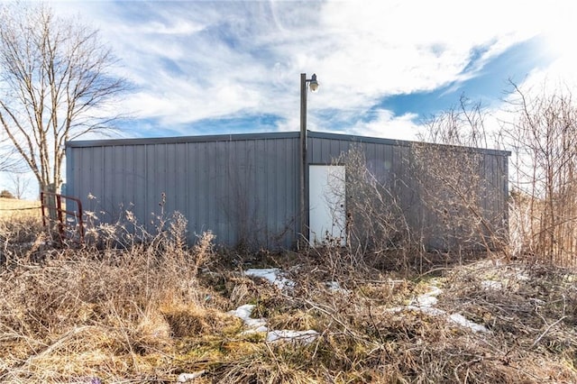 view of outbuilding