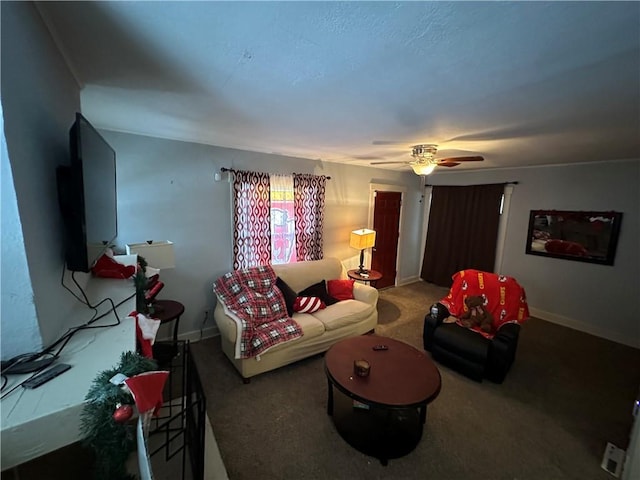 carpeted living room featuring ceiling fan