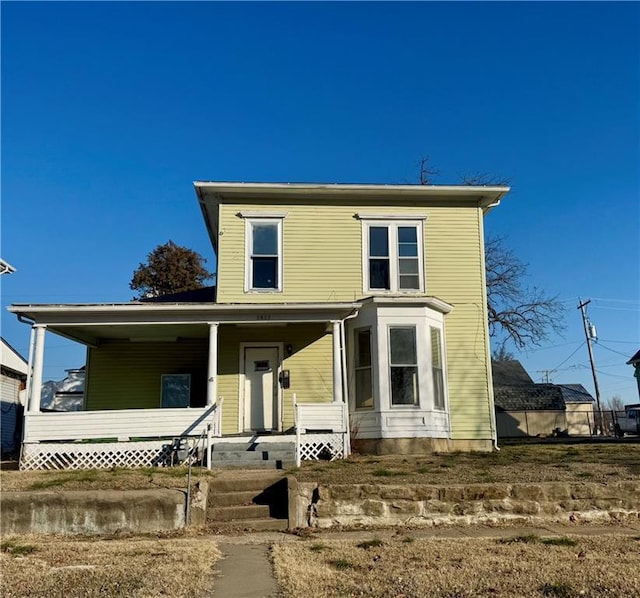 view of front of property featuring a porch