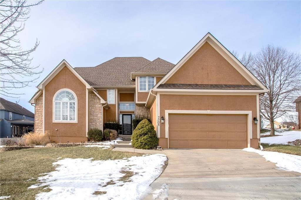 view of front of home featuring a garage