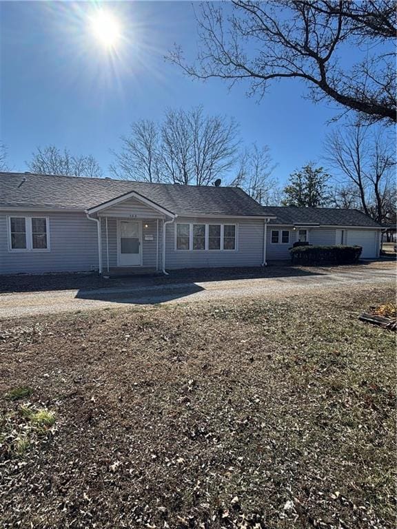 Listing photo 2 for 122 6th St, Oswego KS 67356