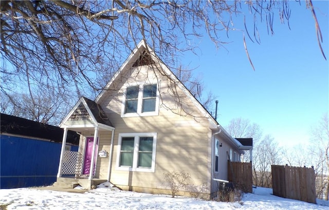 view of front of house