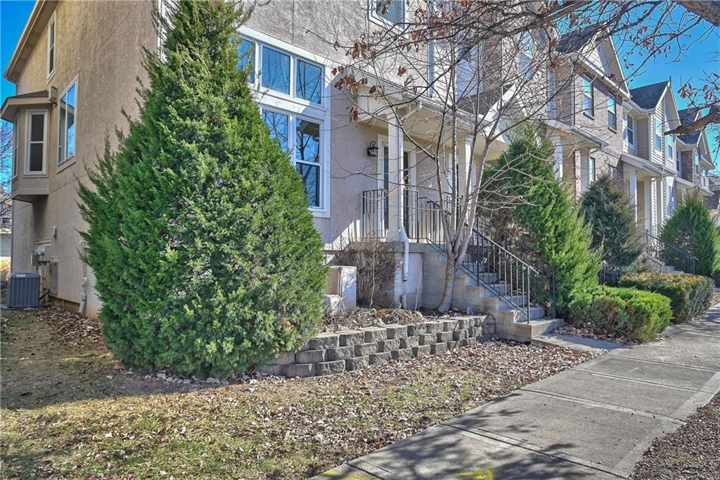 252 N Hedge Ln, Olathe, KS 66061 - exterior space with central air condition unit