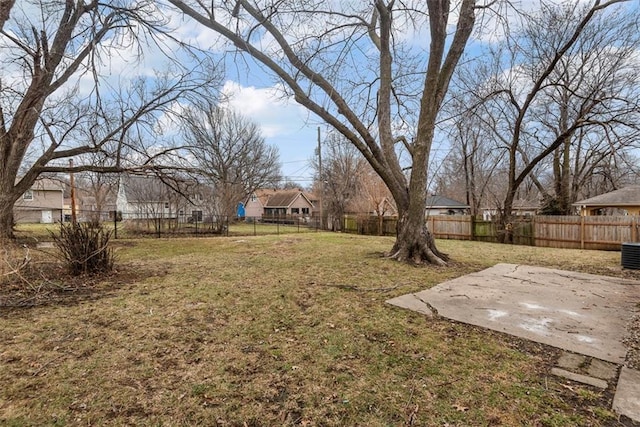 view of yard with a patio area