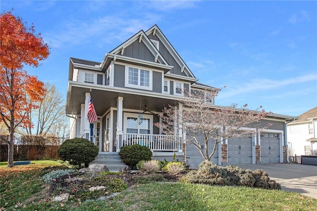 view of front of property featuring a porch