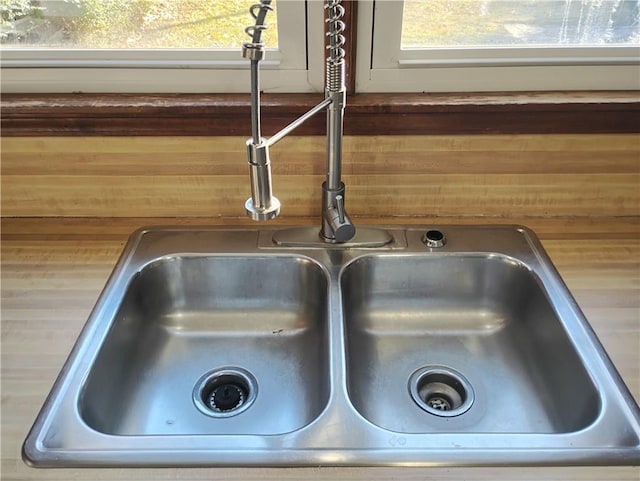 room details with sink