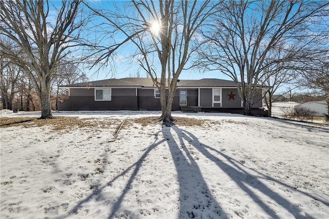 view of front of property