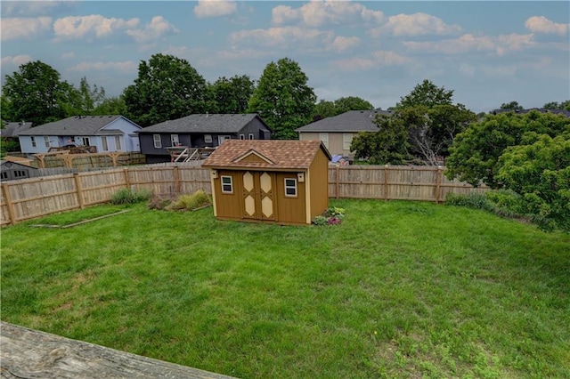828 SW Harvest Dr, Grain Valley, MO 64029 - view of yard featuring a residential view