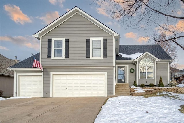 view of front facade featuring a garage