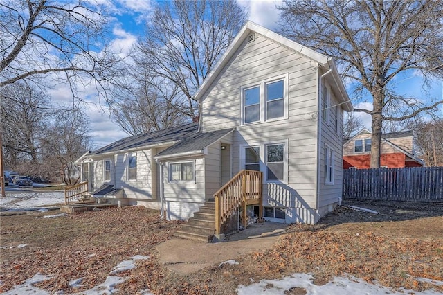 view of front of property